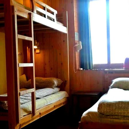 Shangri-La Lao Shay Youth Hostel Eksteriør bilde