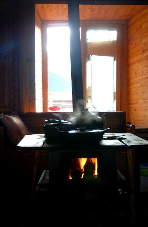 Shangri-La Lao Shay Youth Hostel Eksteriør bilde