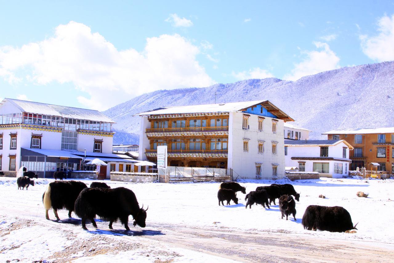 Shangri-La Lao Shay Youth Hostel Eksteriør bilde